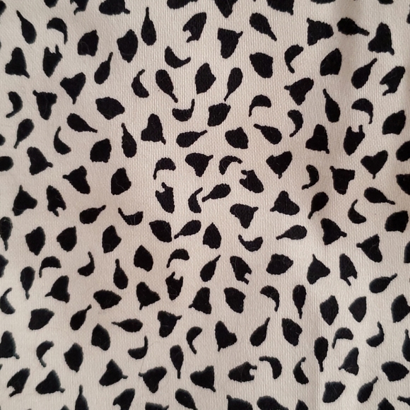 Shorts - Picture 2 of 4